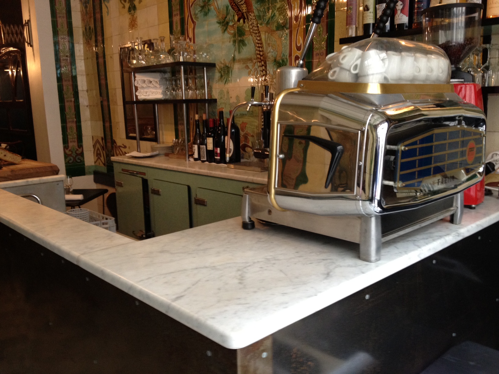 dessus-bar-marbre-blanc-carrare