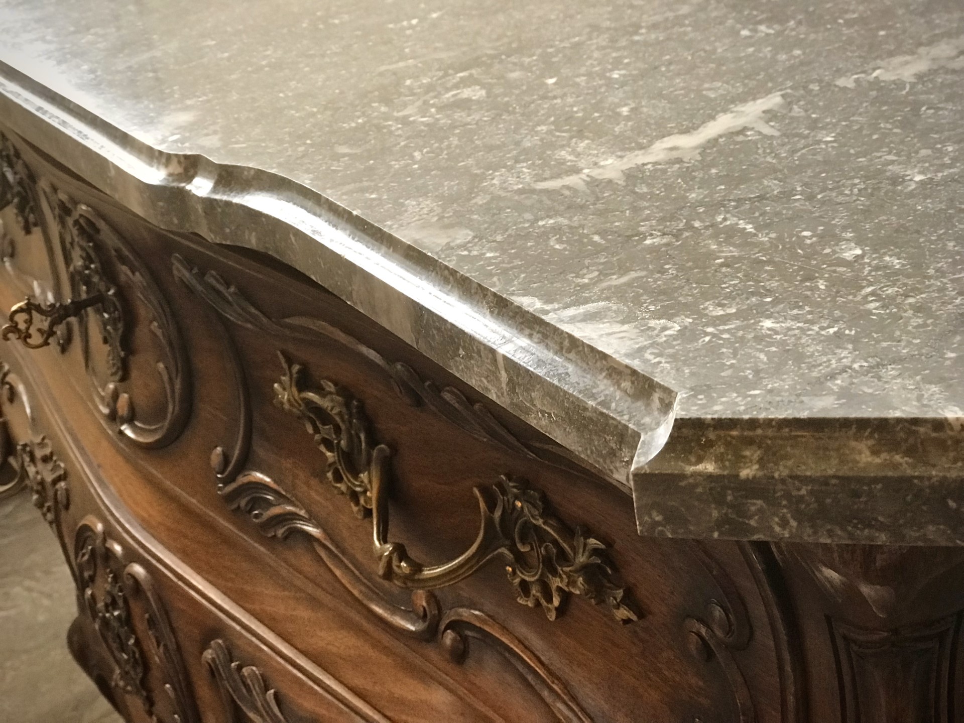 moulure-dessus-commode